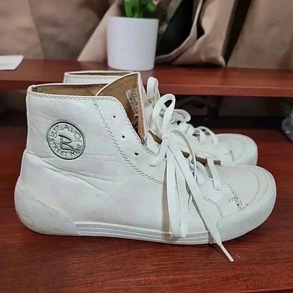 BRAVO Street Wear Mens Leather Sneakers.  Size 10